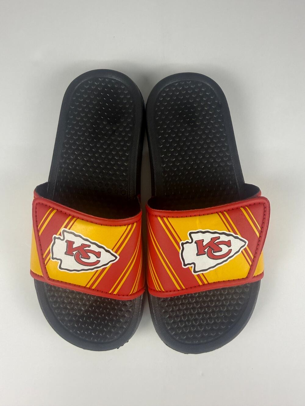 FOCO NFL Kansas City Chiefs Youth Slide Sandal Youth Large (2-3)